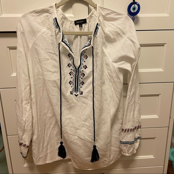 Lord and Taylor Top - Picture 3 of 9